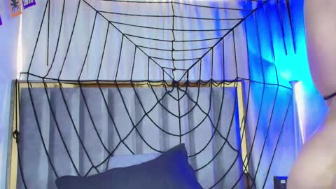 Zoe online show from October 7, 2025, 1:08 pm