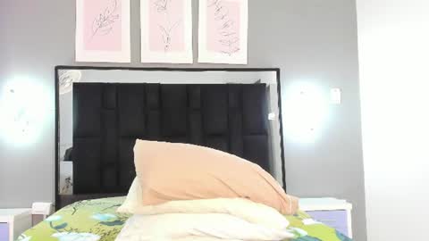 Snapshot of zoe_curvyy chatting on July 8, 2026, 12:09 pm zoe_curvyy online show from July 8, 2026, 12:09 pm