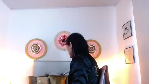 zoe_hecate online show from May 23, 2026, 1:04 pm
