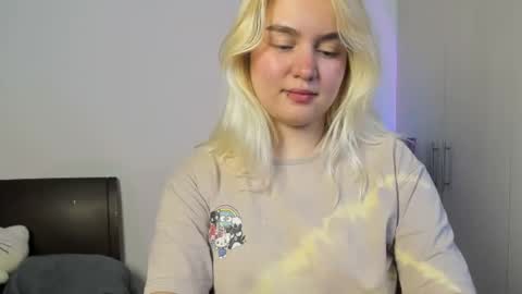 zoe online show from October 15, 2025, 7:36 pm