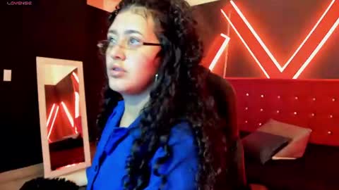 zoe  online show from July 5, 2026, 3:56 am