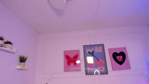 Zoe Lynch online show from February 2, 2026, 11:42 am