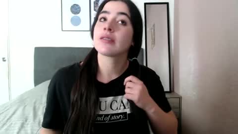 Zoe online show from March 12, 2025, 5:49 pm