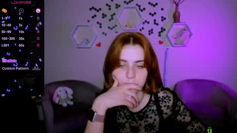 Snapshot of zoe_puff chatting on September 27, 2025, 8:30 am zoe_puff online show from September 27, 2025, 8:30 am