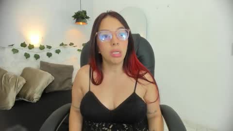 Snapshot of zoe_ross1 chatting on February 4, 2026, 11:31 pm Zoe online show from February 4, 2026, 11:31 pm