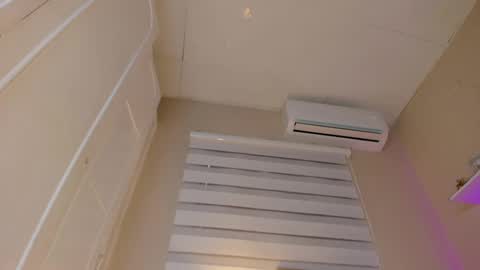 Hi guys i am Zoe  online show from February 22, 2025, 2:41 pm