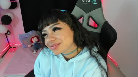 zoe_sullivan_ online show from December 21, 2024, 9:44 am