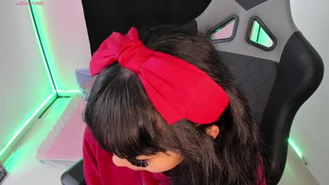 zoe_sullivan_ online show from December 24, 2024, 12:55 pm