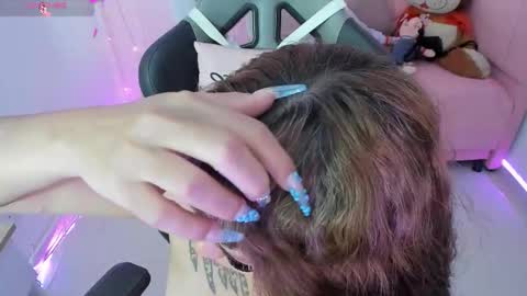 zoe_sullivan_ online show from September 11, 2025, 8:53 pm