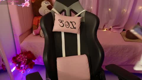 zoe_sullivan_ online show from April 23, 2026, 9:41 am