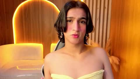 Zoe online show from February 7, 2026, 1:04 pm