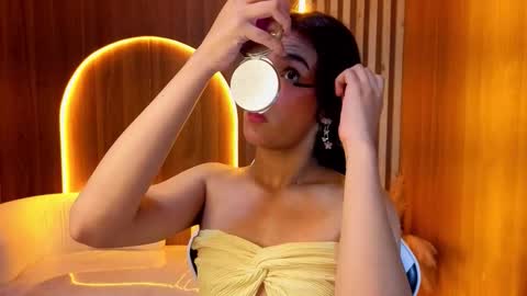 Zoe online show from February 8, 2026, 1:03 pm