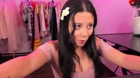 zoecams online show from March 5, 2025, 11:49 pm