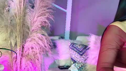 Snapshot of zoee_8 chatting on July 11, 2026, 10:44 pm ZOE online show from July 11, 2026, 10:44 pm