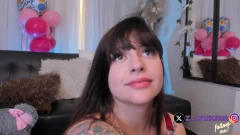 Snapshot of zoee_cruz chatting on March 5, 2025, 6:23 pm Camila online show from March 5, 2025, 6:23 pm