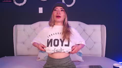 zoe online show from December 19, 2024, 12:01 pm