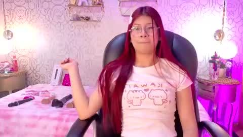 Snapshot of zoeecarter_ chatting on July 1, 2026, 11:45 am zoeecarter_ online show from July 1, 2026, 11:45 am