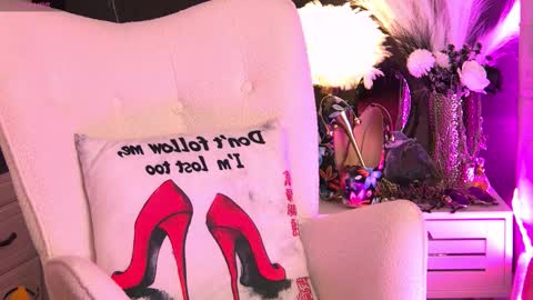 ZoeMesmerize online show from October 16, 2025, 3:07 am