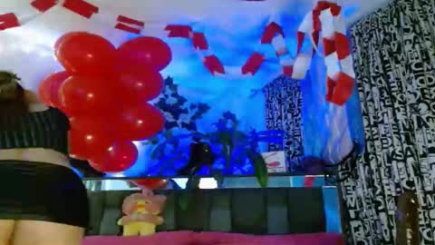 Snapshot of zoemi chatting on February 18, 2025, 5:09 am zoemi online show from February 18, 2025, 5:09 am