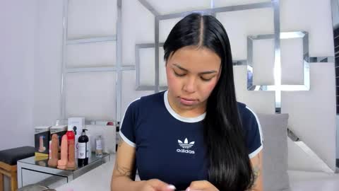 ZoeSwam online show from November 11, 2025, 11:32 am