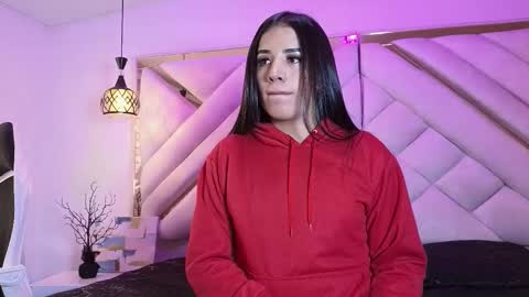 Zoe online show from March 24, 2026, 12:43 pm