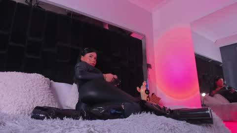 zoevidal_ online show from January 13, 2025, 2:53 pm