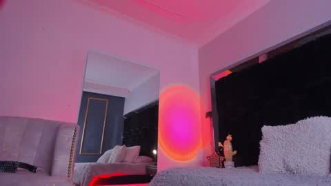 zoevidal_ online show from February 1, 2025, 11:54 am