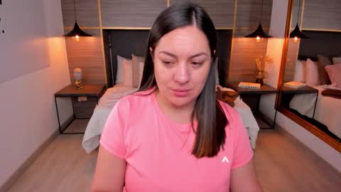 Snapshot of zoevold chatting on February 17, 2026, 12:12 pm ZOE online show from February 17, 2026, 12:12 pm