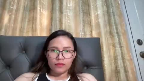 zoey_foryou online show from May 22, 2026, 7:15 am