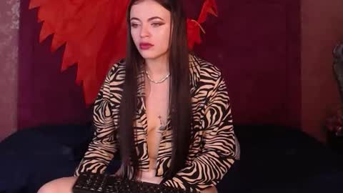 zoey_stone online show from October 19, 2025, 12:11 am
