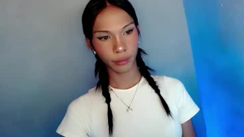 zoey online show from May 13, 2026, 8:49 pm