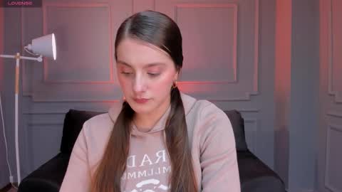 Zoey Walker online show from November 6, 2025, 11:44 am