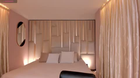 Zoey Walker online show from November 10, 2025, 11:31 am