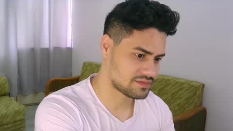 ZohanMohamed online show from December 17, 2025, 3:51 pm