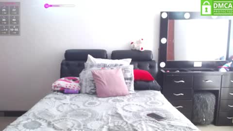 zohe online show from December 11, 2024, 12:44 pm