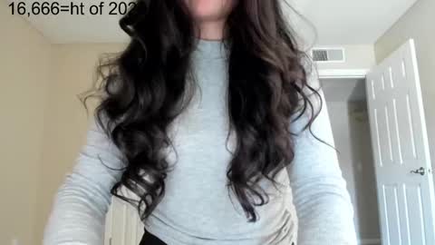 Zoie online show from October 19, 2025, 11:05 pm