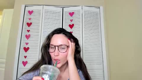 Zoie online show from February 7, 2026, 8:45 pm