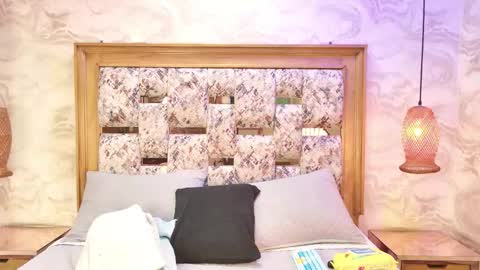 zoley  online show from March 29, 2026, 3:06 am