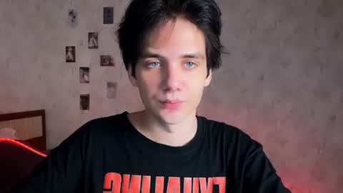 Zombdeeeee online show from June 26, 2026, 2:38 am