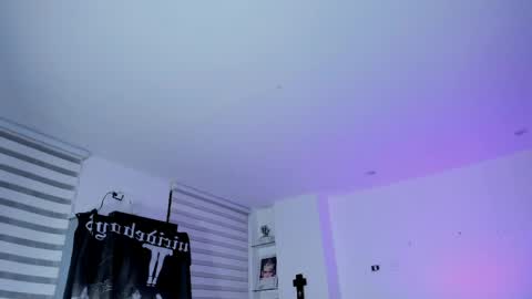 SOPHIE    online show from April 15, 2026, 5:25 am