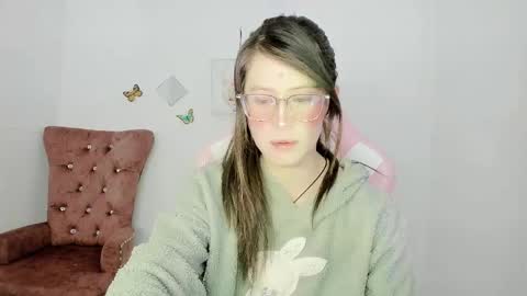 Alicie online show from December 17, 2025, 5:13 am