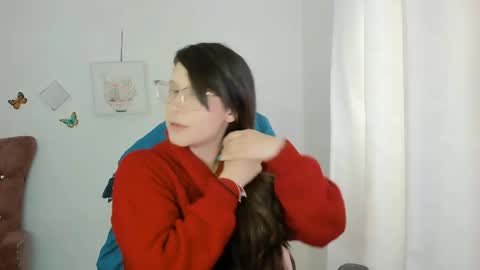 Snapshot of zooeybelair chatting on April 22, 2026, 2:40 pm Alicie online show from April 22, 2026, 2:40 pm