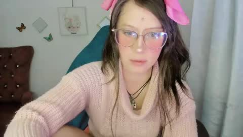Snapshot of zooeybelair chatting on May 8, 2026, 4:51 am Alicie online show from May 8, 2026, 4:51 am