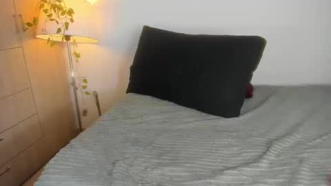 Snapshot of zoooe_1 chatting on October 1, 2025, 12:33 pm zooe online show from October 1, 2025, 12:33 pm