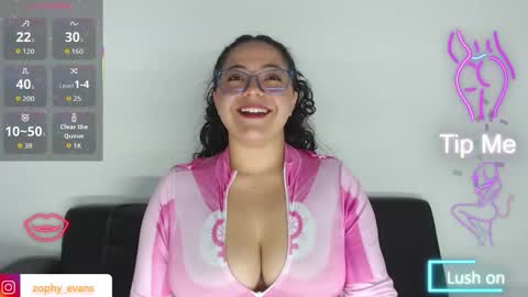 Snapshot of zophy_evans_ chatting on December 17, 2025, 2:17 am Zophy online show from December 17, 2025, 2:17 am