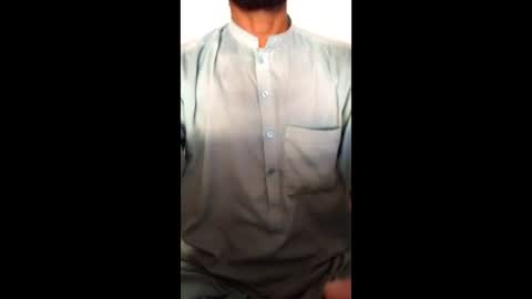 zoyakhan803 online show from April 30, 2026, 11:38 am