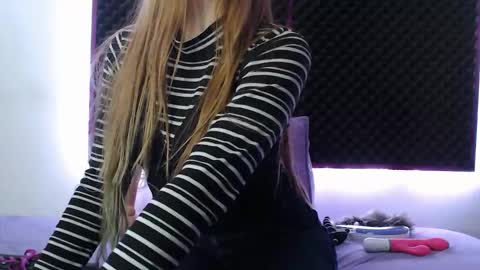 zpzphot online show from October 19, 2025, 9:15 pm