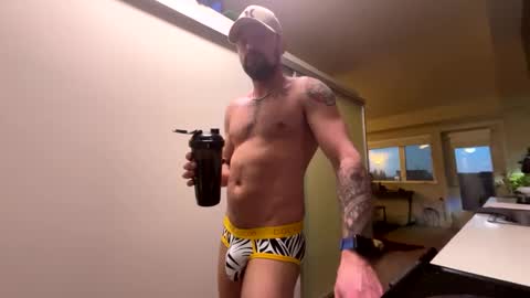 Snapshot of zuko_zen69 chatting on January 18, 2025, 1:08 am Zuko online show from January 18, 2025, 1:08 am