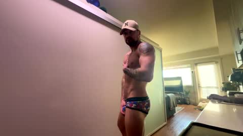 Snapshot of zuko_zen69 chatting on February 9, 2025, 4:18 pm Zuko online show from February 9, 2025, 4:18 pm