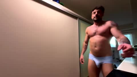 Snapshot of zuko_zen69 chatting on February 13, 2025, 12:46 am Zuko online show from February 13, 2025, 12:46 am